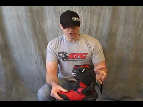 Teknic Chicane Boot 09 Model Review from SportbikeTrackGear.com