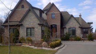 preview picture of video 'French Built Bungalow in Niagara-on-the-Lake, Canada'