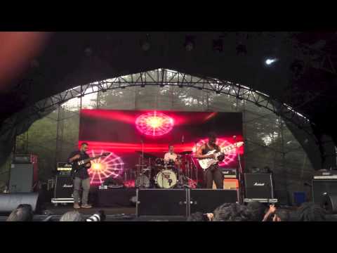 Animals As Leaders - Tempting Time - Live at Bangalore Open Air 2013