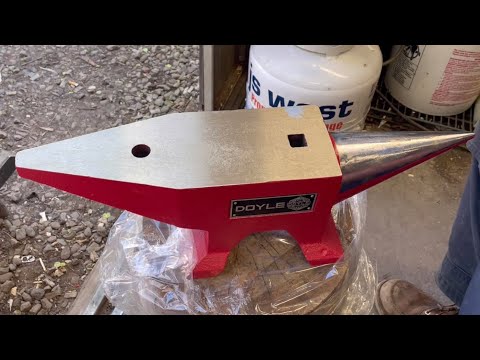 Doyle brand 65 pound cast STEEL anvil from harbor freight initial review and unboxing