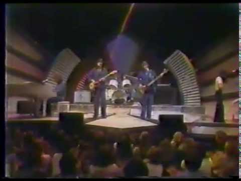 Hamilton, Joe Frank & Reynolds on The Midnight Special (1976)