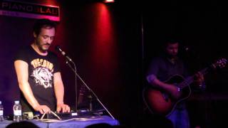 Love Of Lesbian - 2009. Voy A Romper Las Ventanas (Acustico) Piano Blau, Granollers - 30 Abril 2011