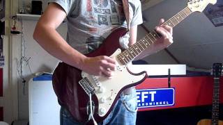Video thumbnail for Fender Stratocaster + Roland Cube 40XL + Boss RC-2 Loopstation by Merijn Loeve