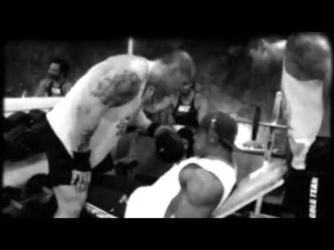 Rodrigo Atis na preparação para o Mr Universe 2013