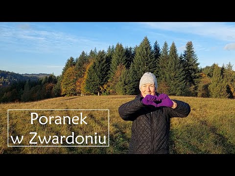 Zwardoń o poranku [wieś w Polsce, położona w powiecie żywieckim, tuż przy granicy ze Słowacją].