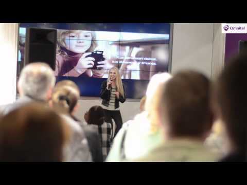 Akimirkos iš Rūtos Ščiogolevaitės koncerto Omnitel salone