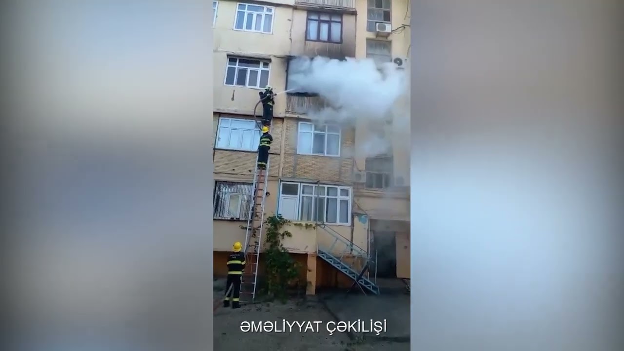 Sumqayıtda yaşayış binasında yanğın olub VİDEO