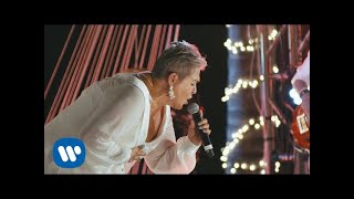 Lupita D'Alessio - "Yo Sigo Aquí - Zona Preferente"  (Trailer)