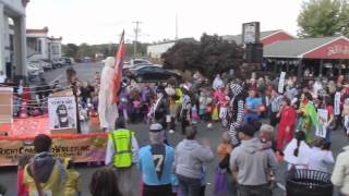 preview picture of video 'Halloween Parade RightCoastPro-Wrestling-Newark-Delaware'