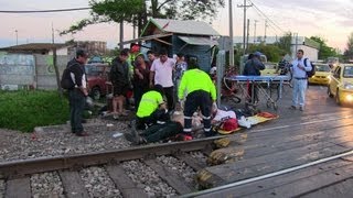 preview picture of video 'Falleció hombre que fue alcanzado por tren de carga en Curicó'