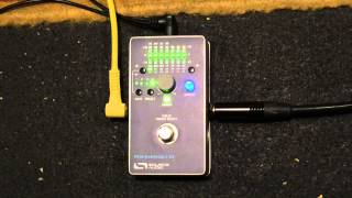 Video thumbnail for Pedal Demo - SourceAudio Programmable EQ com Baixo by Carlos Costa Bass