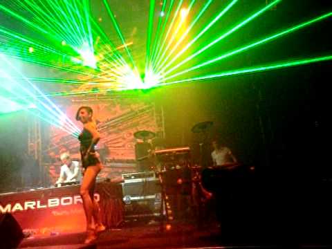 Richard Durand Feat Ellie Lawson - Wide Awake