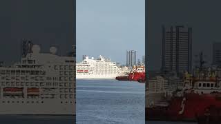 क्रूज़ शिप (Cruise Ship)