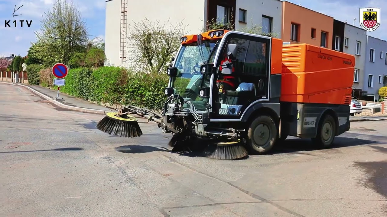 V Chebu stále probíhá čištění a úklid ulic pozor na přenosné značení s termíny