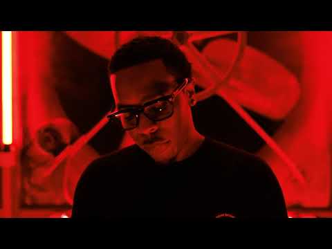 Johnny Cinco feat. Quez4real - It's All Love (Official Music Video)