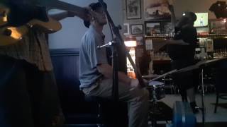 Eye really screw up the lyrics on "Scarlet Begonias" Jackson doing great on drums June 28th, 2017