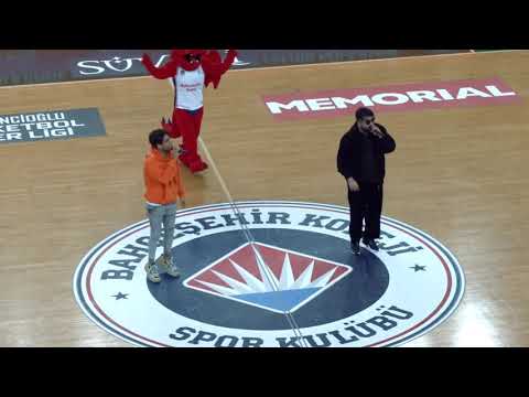 Reynmen feat  Eypio – Toz Duman  Bahçeşehir Koleji Fenerbahçe Maçı Devre Arası Konseri  1