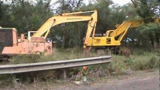 preview picture of video 'Maui Roadside Excavator Attractions'