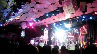 Amel Larrieux Live GIlls and Tails