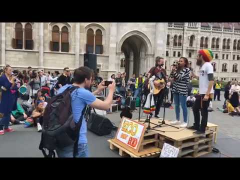 G Ras & Telma Lincoln - One Earth acoustic live at II. Global Climate Strike Budapest 24.05.2019