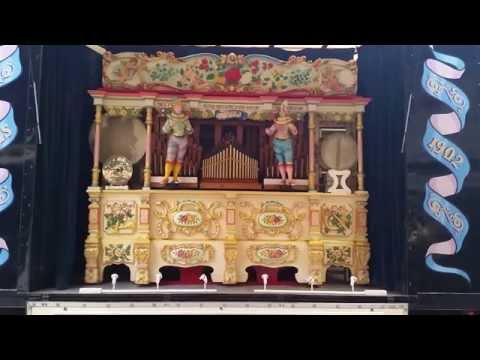65 Key Gavioli Fairground Organ plays "Seaside Medley"