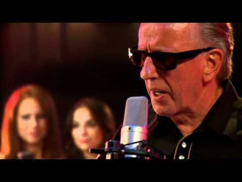 The Song for the Coach - Helle Hamburg feat. Sleepwalker