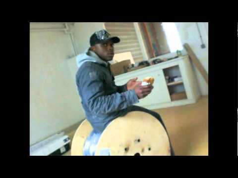 download lagu mp3 mp4 Porc Halal, download lagu Porc Halal gratis, unduh video klip Porc Halal