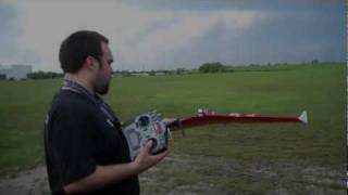 preview picture of video '30-inch RC Flying Wing in Miami'