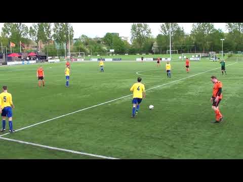 Blauw Geel '55 2 tegen De Bataven 2 tweede helft eindstand 1-2