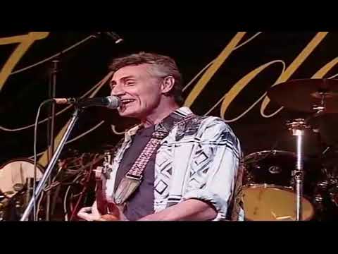 OH ANNIE...Daniel Rae Costello and the Cruisers featuring Toni Wille Fiji concert 2010