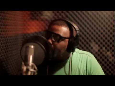 DEMARCO IN STUDIO FREESTYLING ON HIS MIXTAPE (NO DIRT) ALONGSIDE QUICK COOK & STEIN [FEB 2012]