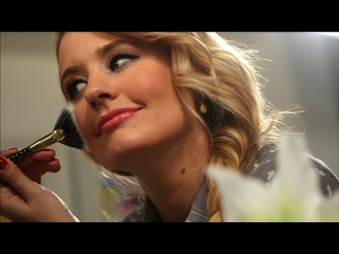 Best Beauty Gifts Under $30, Holiday Gift Guides, Bella Beauty Review