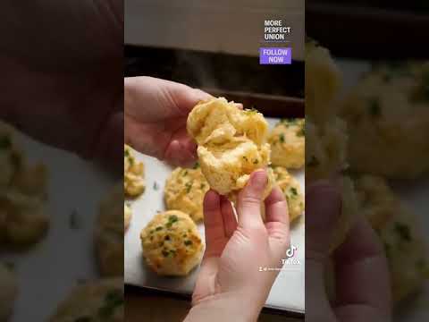 How to make cheddar bay biscuits at home to support Red Lobster workers without paid sick leave