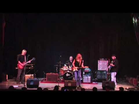 Sue Menhart Band - You Can't Tame Me