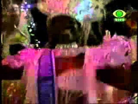 Soninha Capeta Rainha da Bateria na Beija Flor 2002