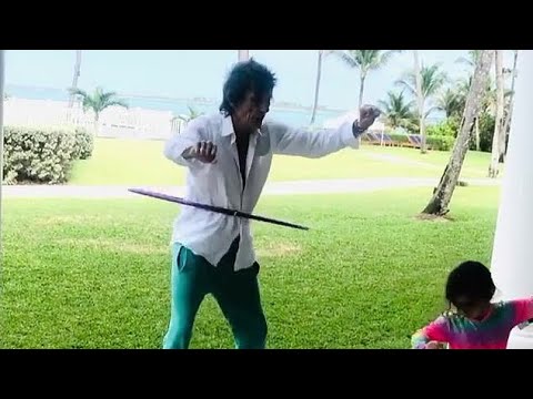 Ronnie Wood Attends His Daughters’ Dance Recital on 7/9/23