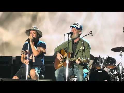 Eddie Vedder and Glen Hansard “Falling Slowly” 8/31/24 @ Wrigley Field Chicago IL