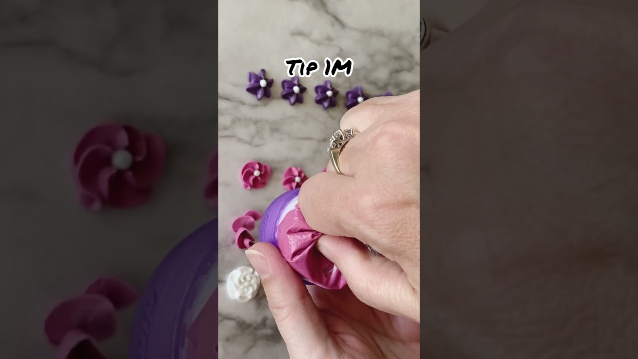Let's make drop flowers with royal icing!
