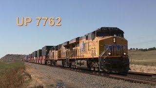 preview picture of video 'UP 7762 East, East of Potter, Nebraska on 9-7-2013'