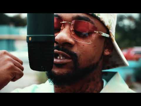 Kitchen Qleen - Next To My Bed (ONE MIC Music Video)