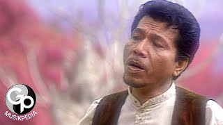 Download lagu Meggi Z - Senyum Membawa Luka mp3