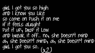 Sean Paul - She Doesn&#39;t Mind ( Lyrics )