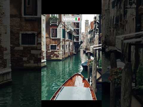 Venice like never before! 🛶 Explore the magic of canals, gondolas & romance in 14 seconds! 💙✨