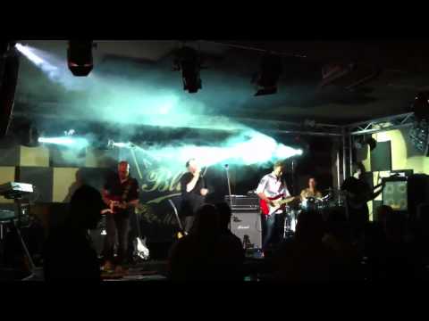 Red beans al blitz live music pub