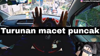 Download lagu Stuck in Traffic on a Steep Descent in Puncak, Bogor. Manual Car Traffic Descent Tutorial mp3