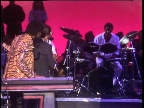 Dick Clark Interviews Rene & Angela - American Bandstand 1985