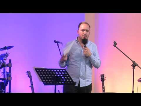 2015.04.19. Vasárnap Este Tallér András:  Elrejtve jelenlétedben Dicsőítés: Matt