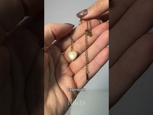 Vídeo relacionado con KGDUYC Collar Divertido Creativo de Acero Inoxidable, Colgante Pareja, Regalo para Niñas y Mujeres, Adecuado para Hombres