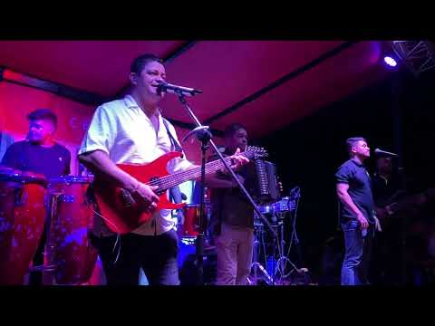  EN EL MAR DEL DESEO EN VIVO MANUEL Y ABDIEL Y LOS CONSENTIDOS 