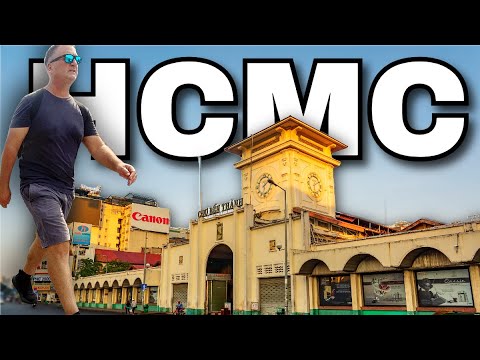 Exploring Ho Chi Minh City On-Foot from District 7 to District 1!